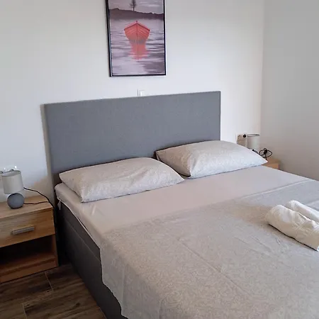 Apartamento Immaculate 2-bed In Okrug Gornji